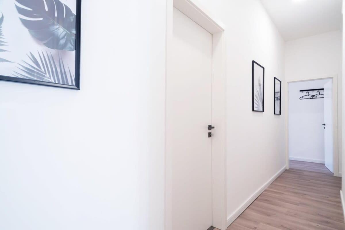 Large Apartment At Perfect Central Location Budapest Extérieur photo