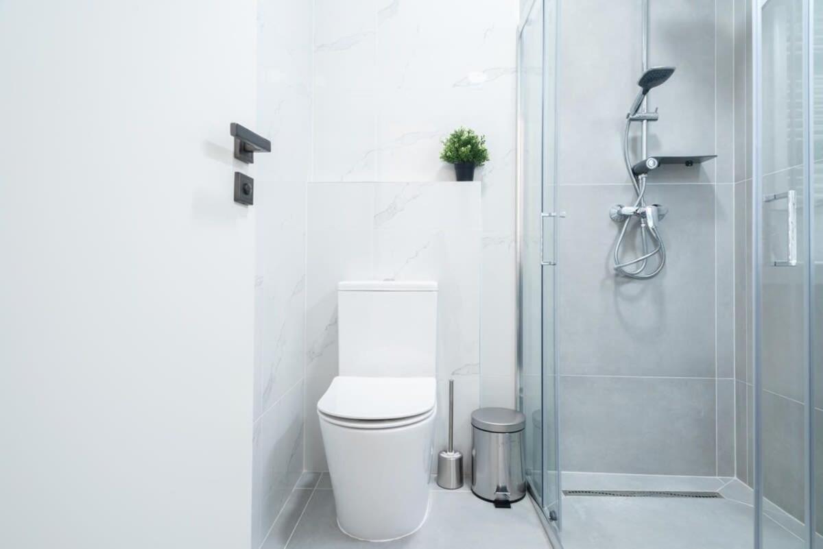 Large Apartment At Perfect Central Location Budapest Extérieur photo