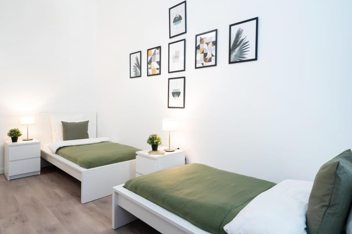 Large Apartment At Perfect Central Location Budapest Extérieur photo